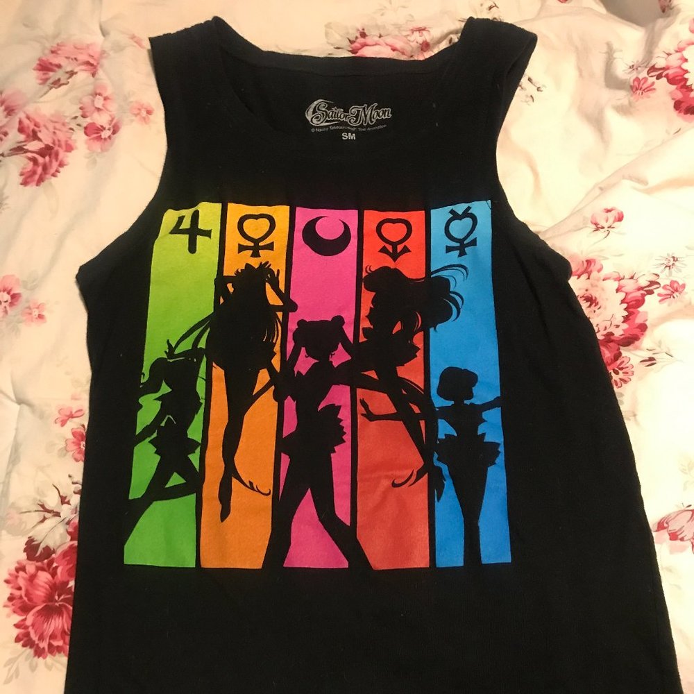 Hot Topic Sailor Moon Anime Rainbow Black Tank Top